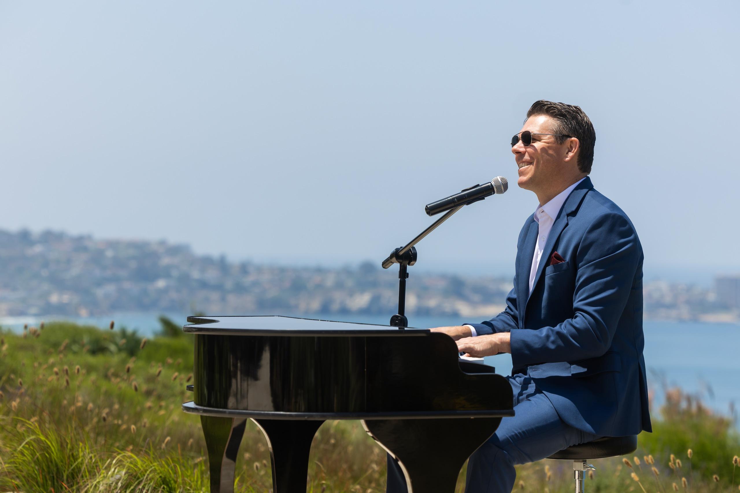 Brian Wahlstrom performing